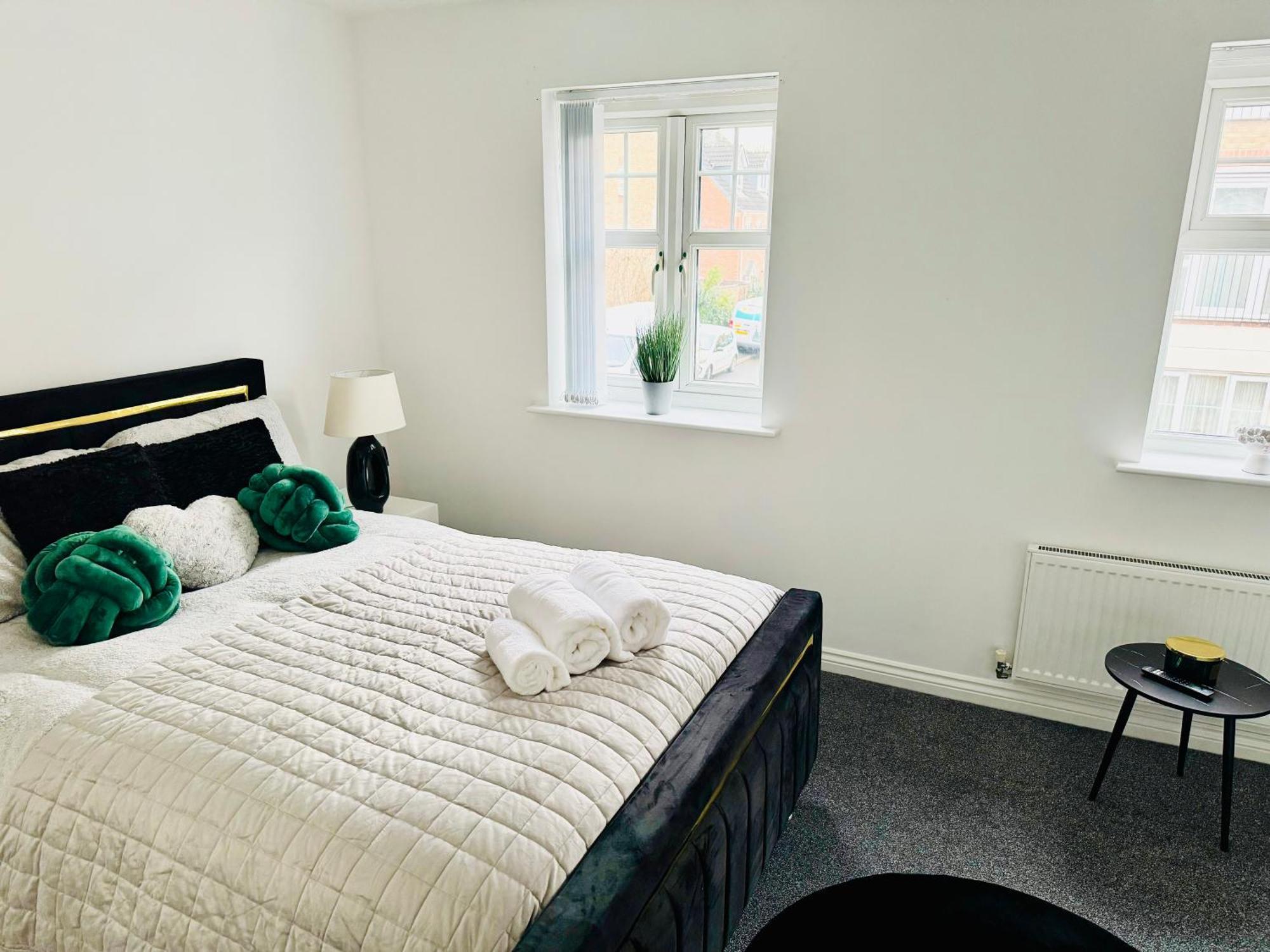 Harmony House 3 Bedroom New Build For Families, Contractors, Black Country Museum Sleeps 6 ทิปตัน ภายนอก รูปภาพ