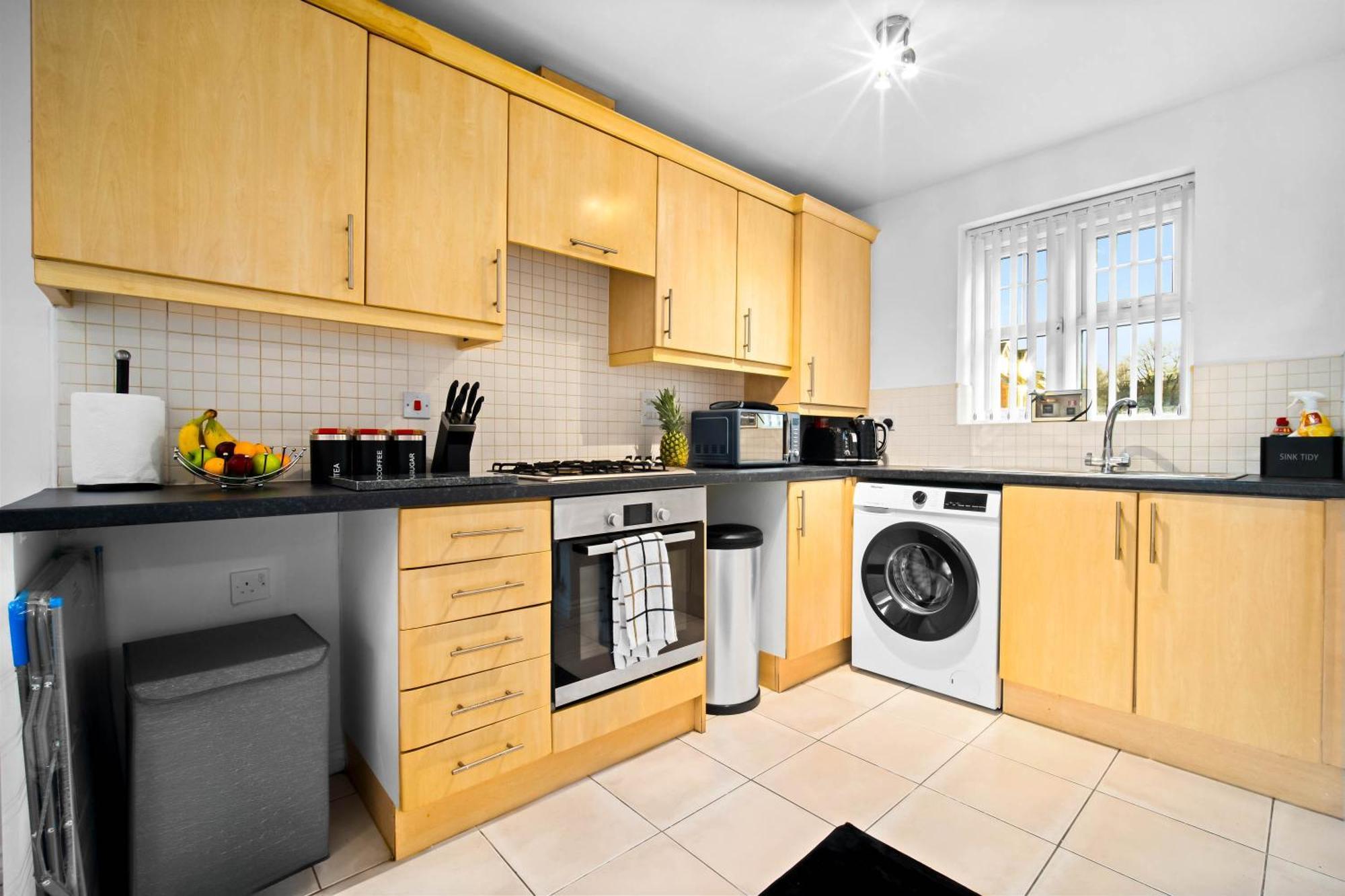 Harmony House 3 Bedroom New Build For Families, Contractors, Black Country Museum Sleeps 6 ทิปตัน ภายนอก รูปภาพ